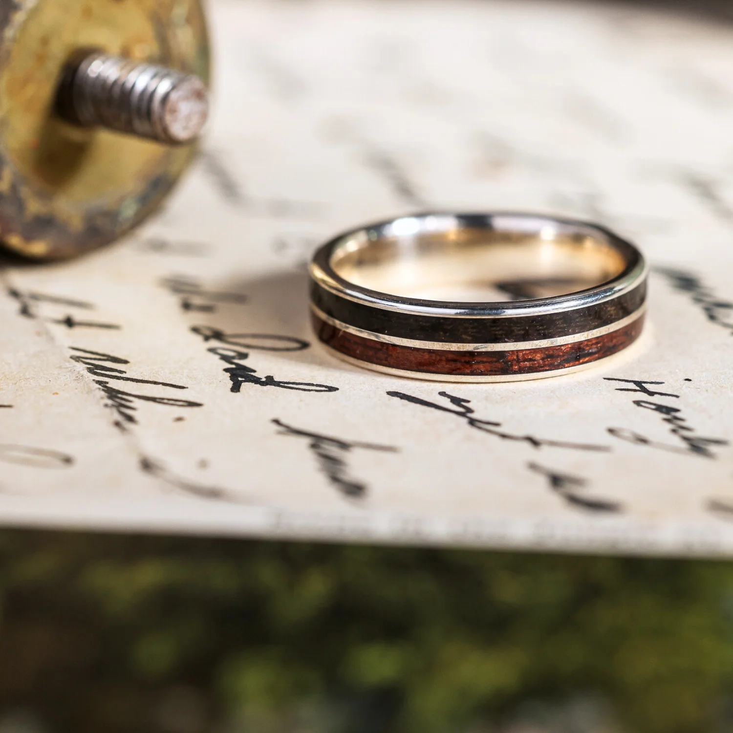 The Great War Silver | Men's Silver Wedding Band with 1903 Springfield Rifle Stock Wood & WWI Uniform - Image 4