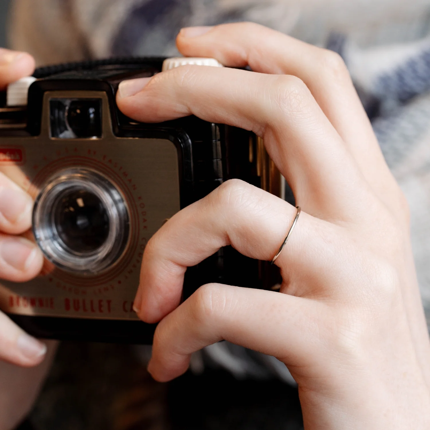 The Meridian | 1mm Women's White Gold Stacking Ring - Image 6