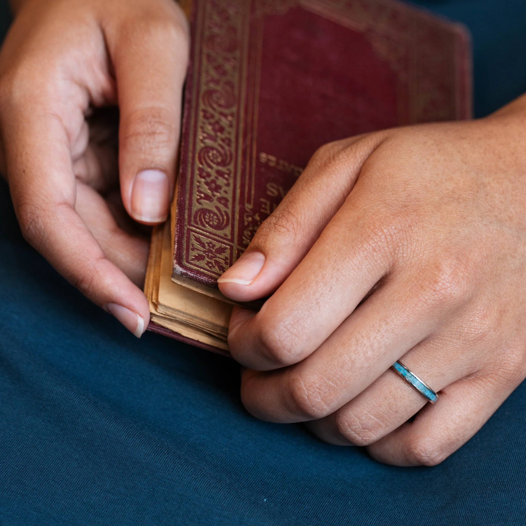 The Serenity | Women's Solid Gold & Turquoise Ring - Image 5