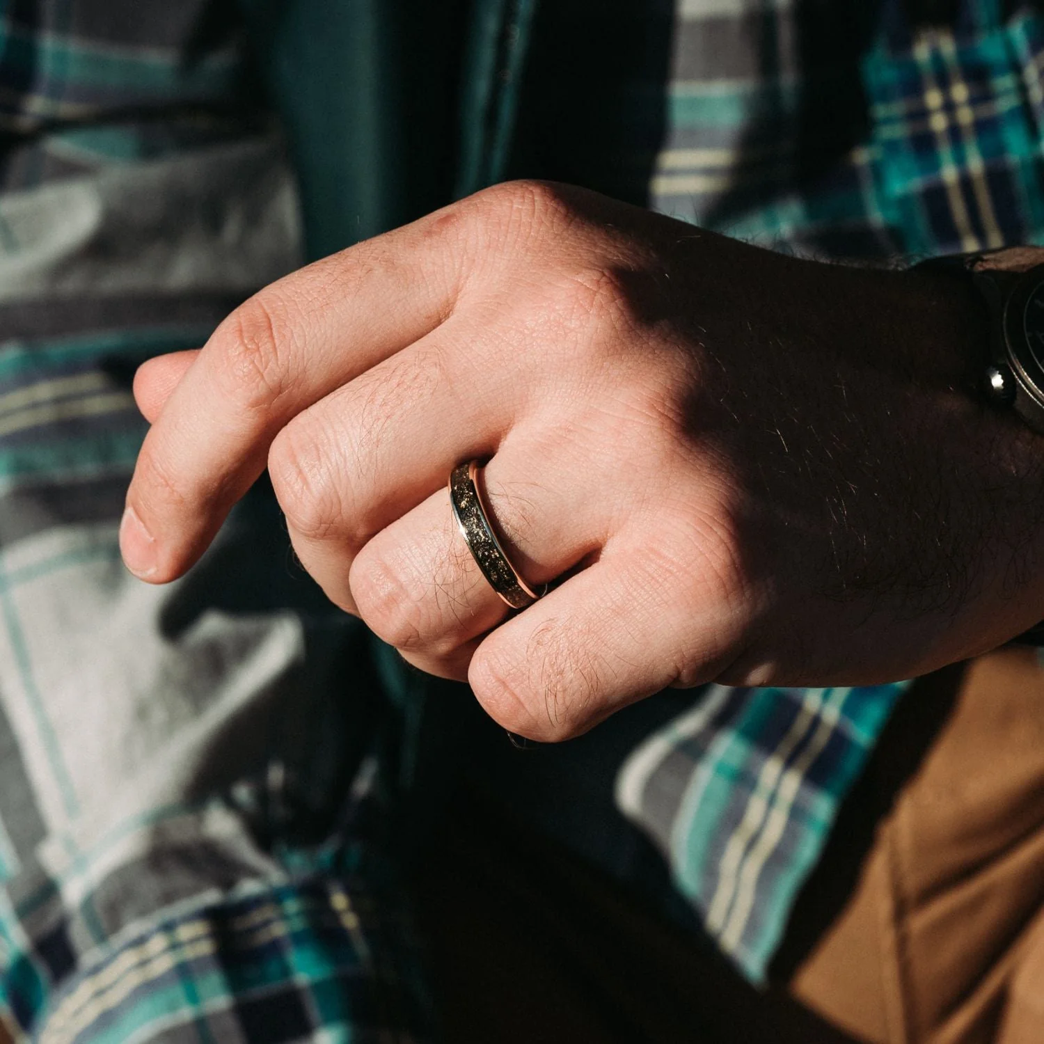 The Stargazer | Men's Gold Wedding Band with Meteorite & Gold Flakes - Image 7