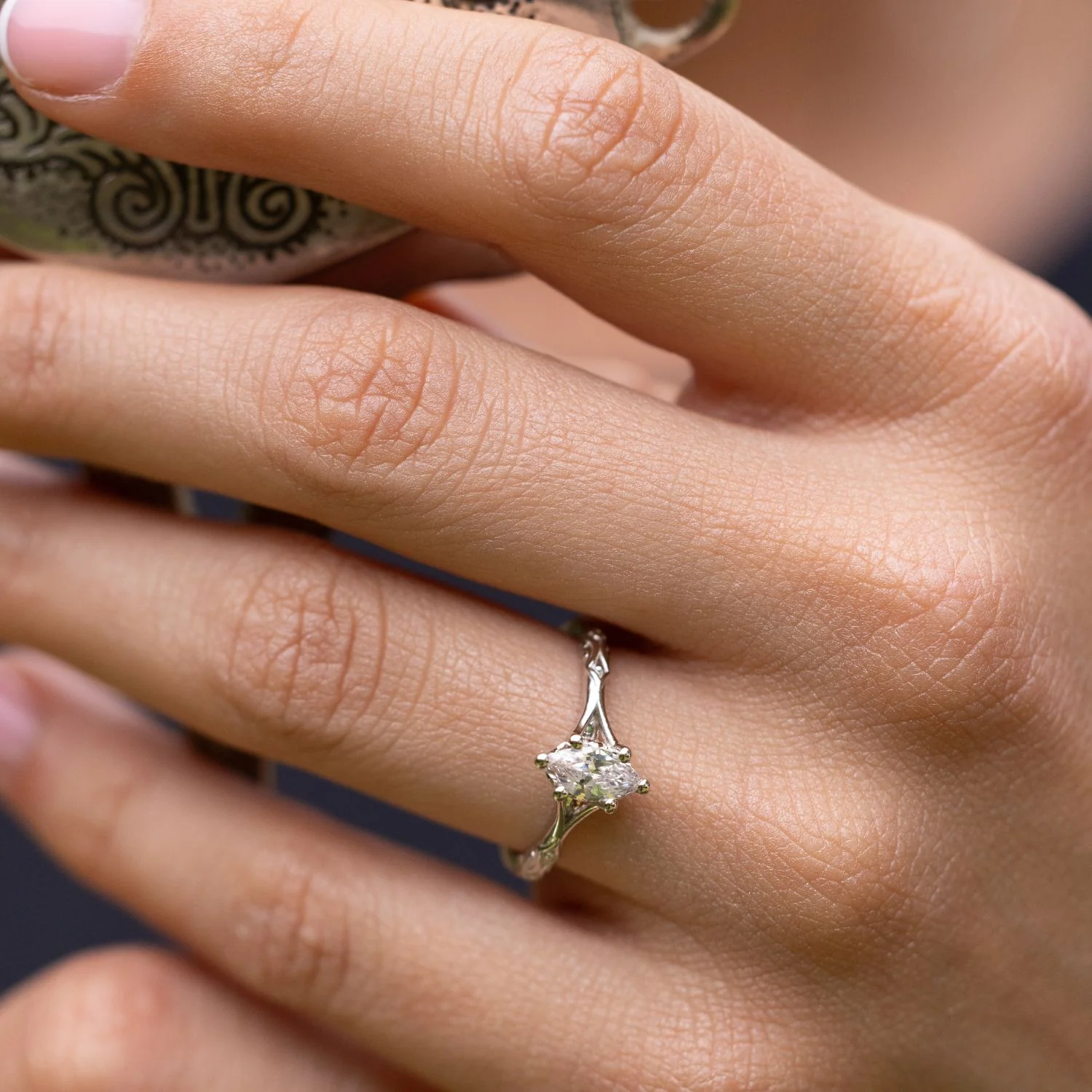 The Amdir - Marquise Diamond Engagement Ring with Delicate Filigree Accents - Image 3