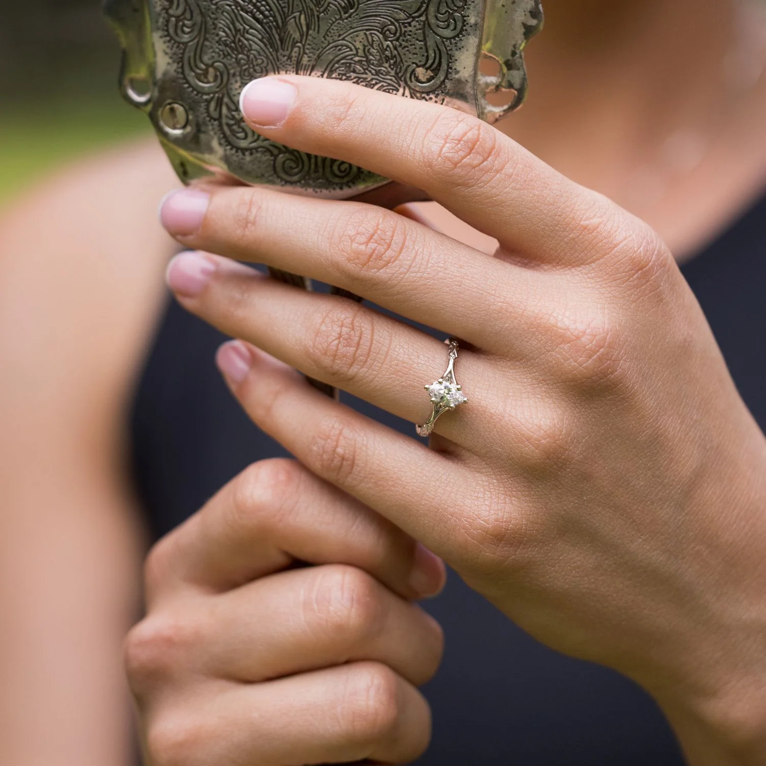 The Amdir - Marquise Diamond Engagement Ring with Delicate Filigree Accents - Image 5