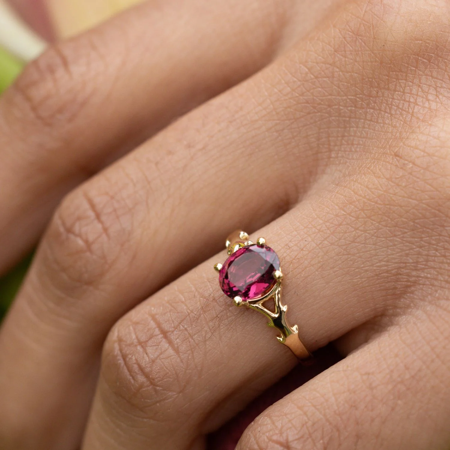 The Dakota - Oval Garnet Rhodolite Solitaire Engagement Ring with Nature-Inspired Split Shank Setting - Image 6