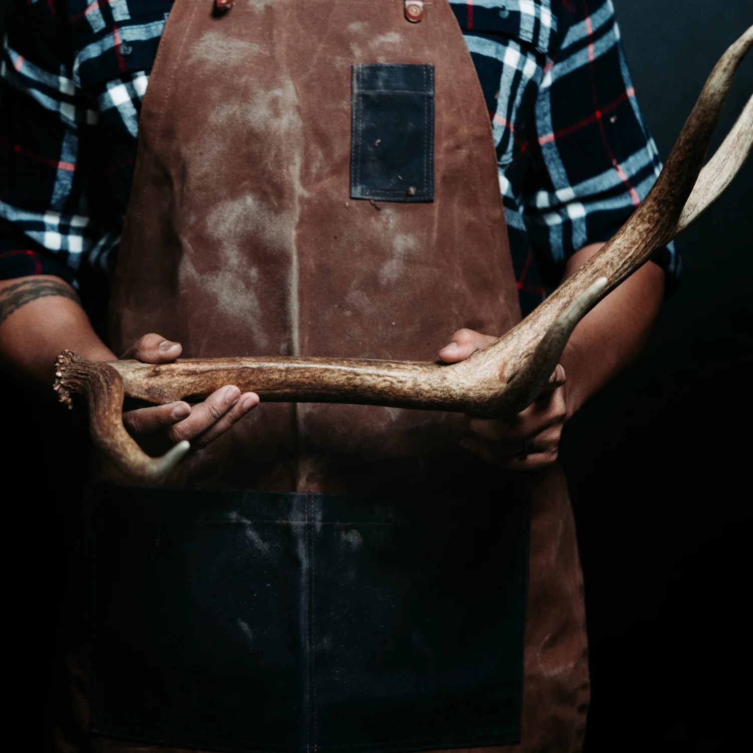 The Marksman | Men's Gold Wedding Band with Elk Antler - Image 5