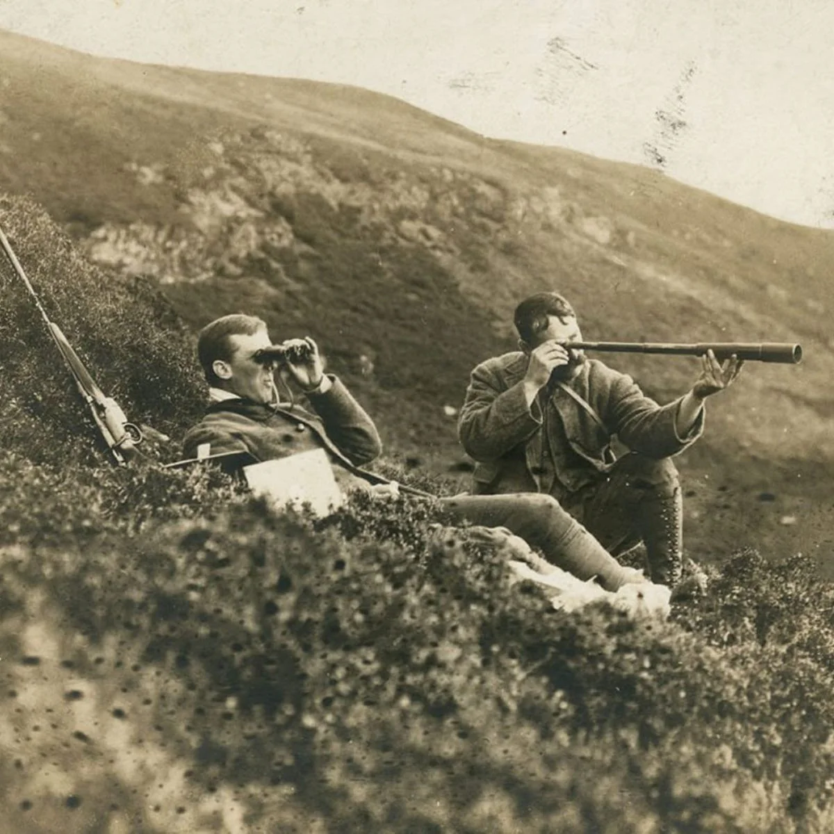 The Marksman | Men's Gold Wedding Band with Elk Antler - Image 6